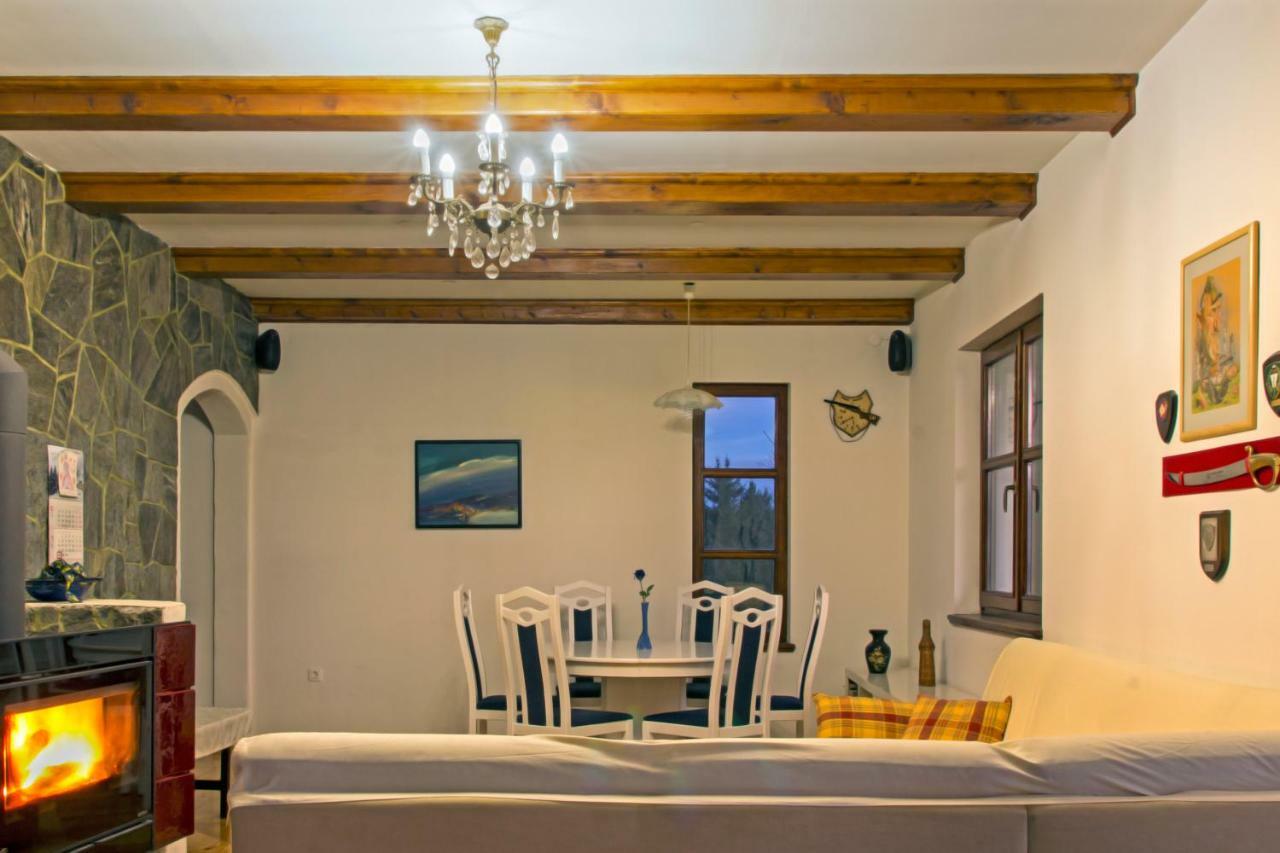 Vila Snjeguljica Goraci Exteriör bild